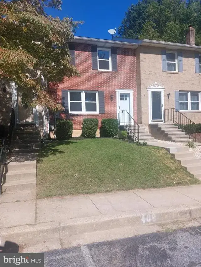 409 Windy Knoll Dr, Mount Airy