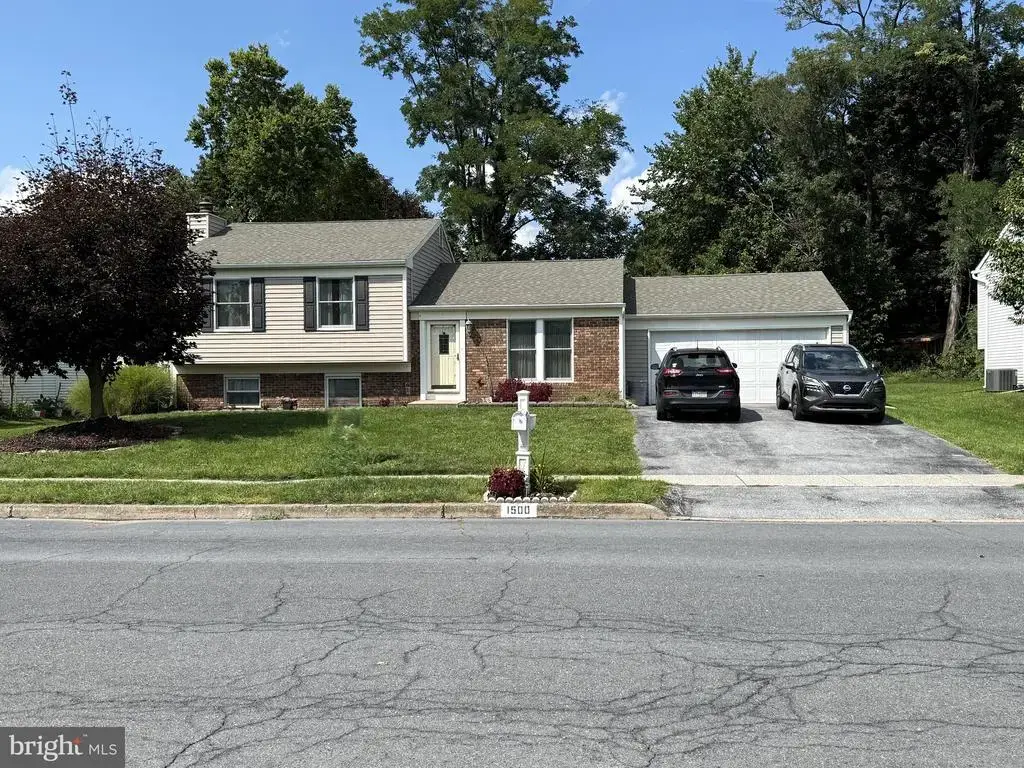 1500 Wandering Way, HARRISBURG
