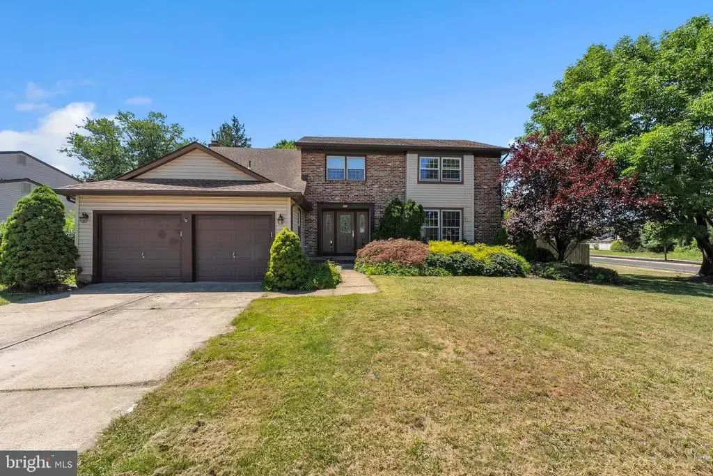 1 Chateau Dr, CHERRY HILL
