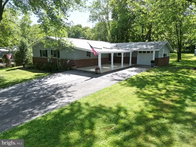 19708 Meredith Dr, Rockville