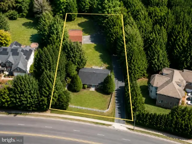 3133 West Ox Rd, Herndon