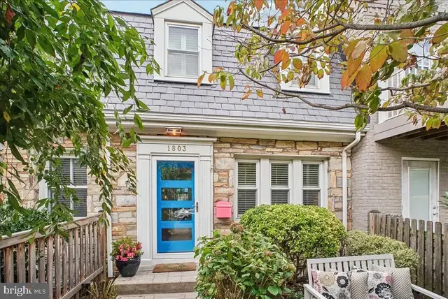 1803 Leslie Ave, Alexandria