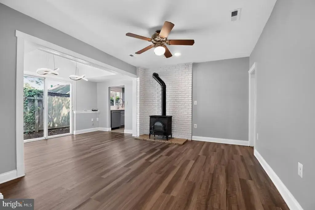 1727 Forestville Rd, EDGEWATER