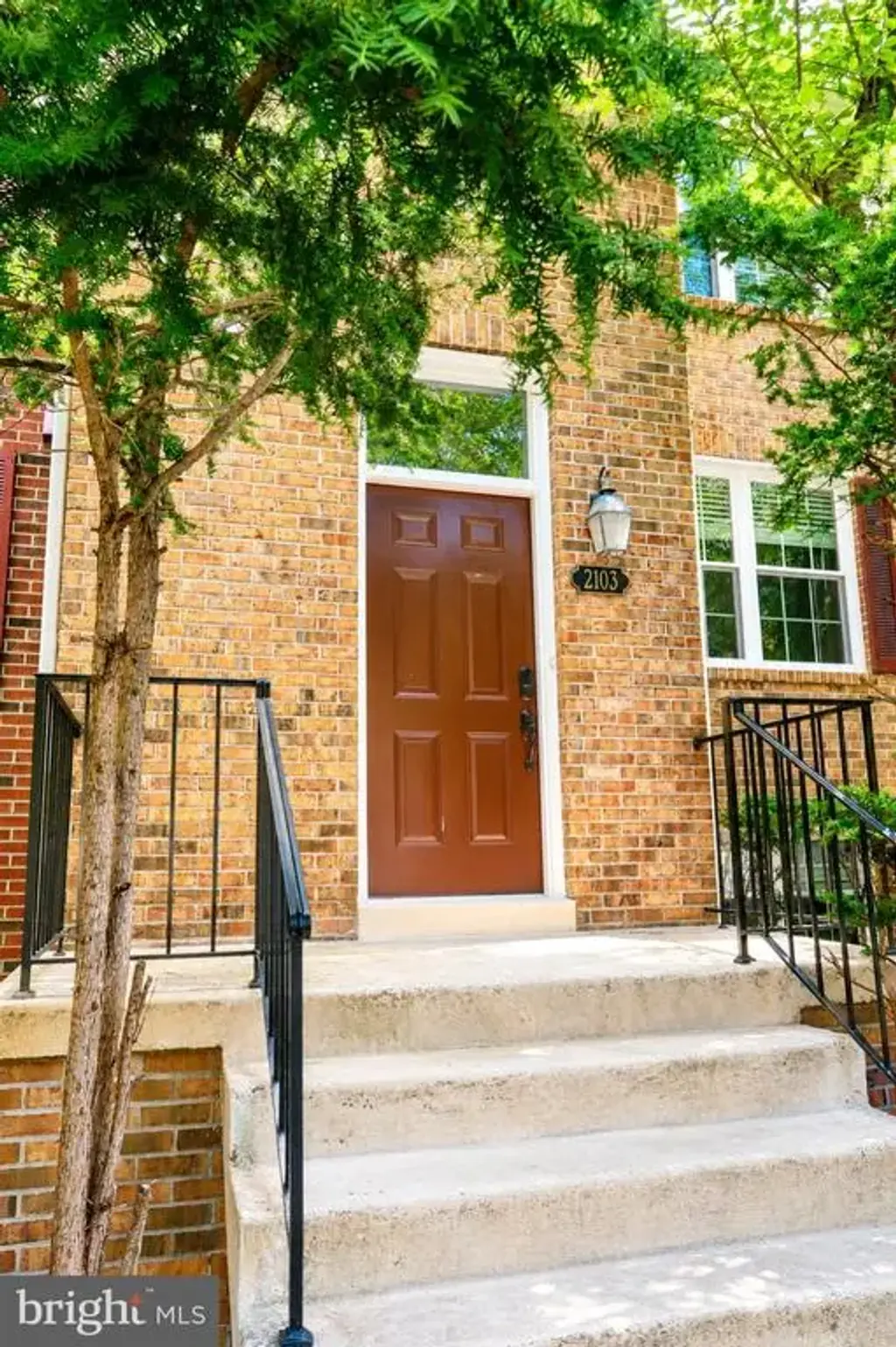 2103 Dominion Heights Ct, FALLS CHURCH