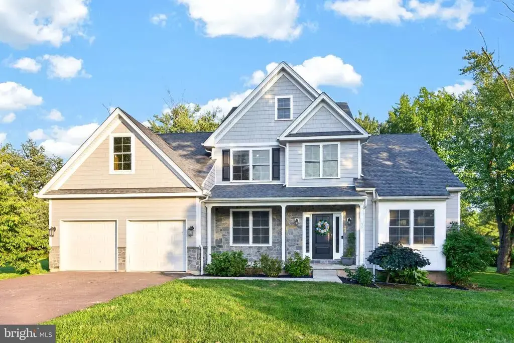 99 Caroline Dr, COLLEGEVILLE