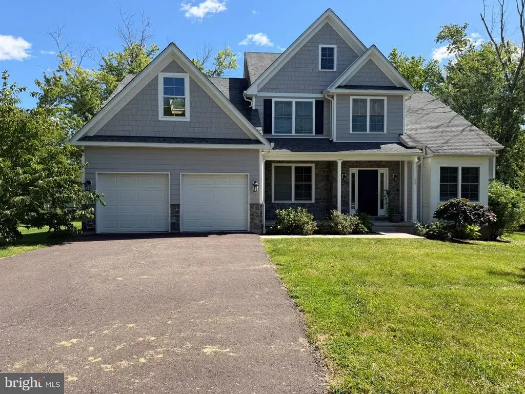 99 Caroline Dr, COLLEGEVILLE