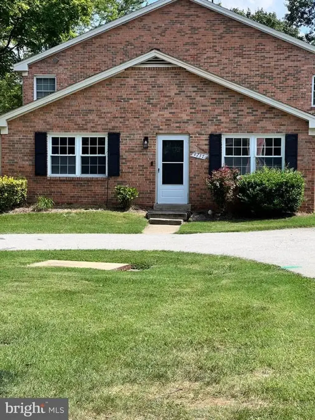 9737 Hagel Cir #48/a, LORTON