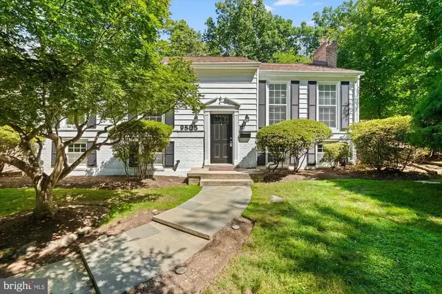 9805 Raleigh Tavern Ct, Bethesda