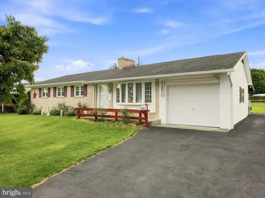 17811 Burnside Ave, HAGERSTOWN