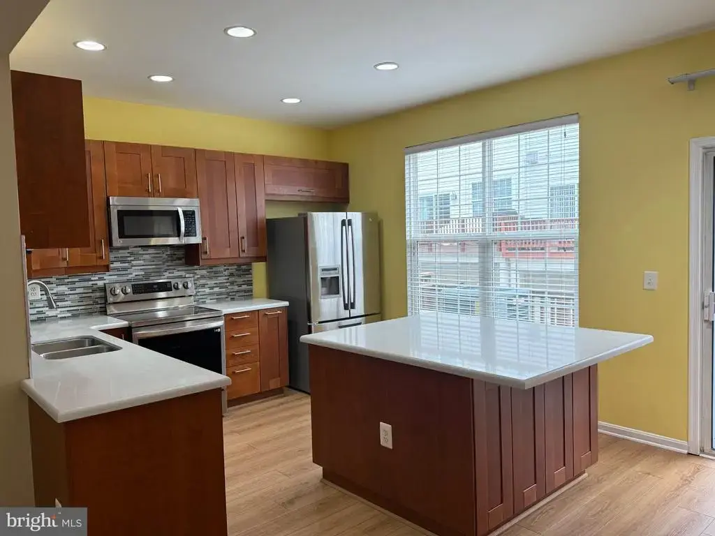 3819 Eisenhower Ave, ALEXANDRIA
