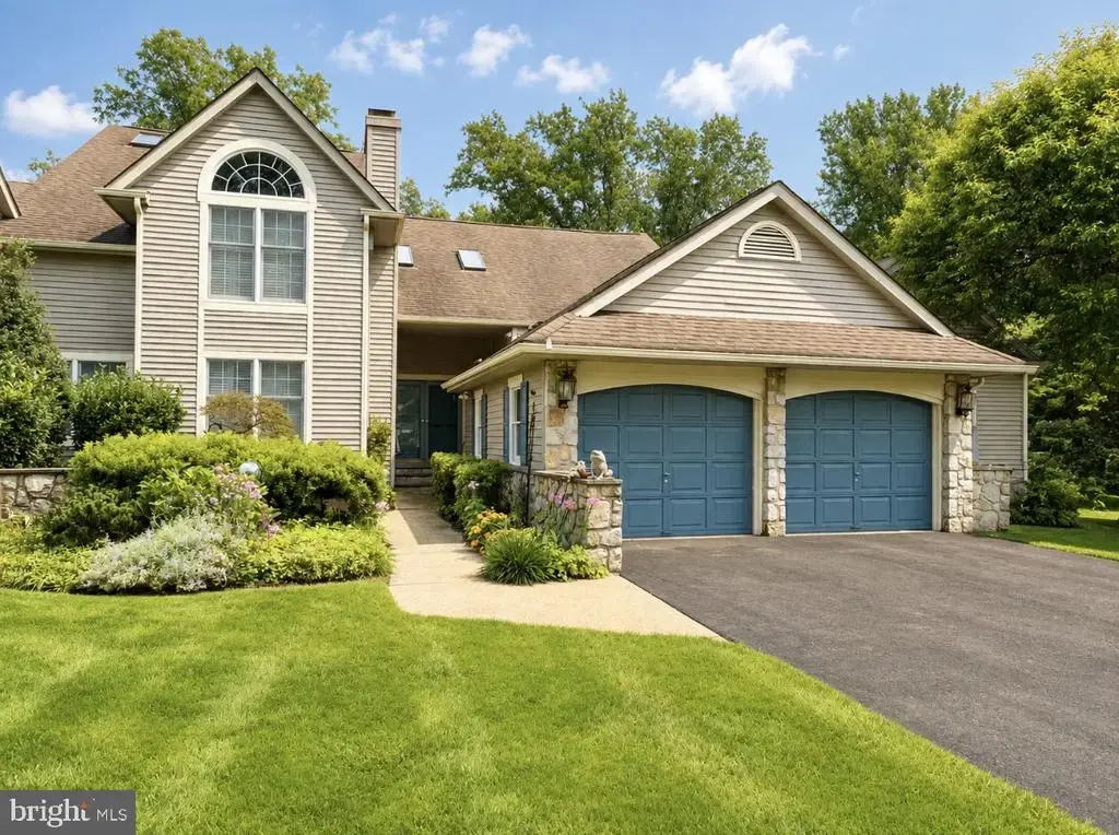1785 Oak Hill Dr, HUNTINGDON VALLEY