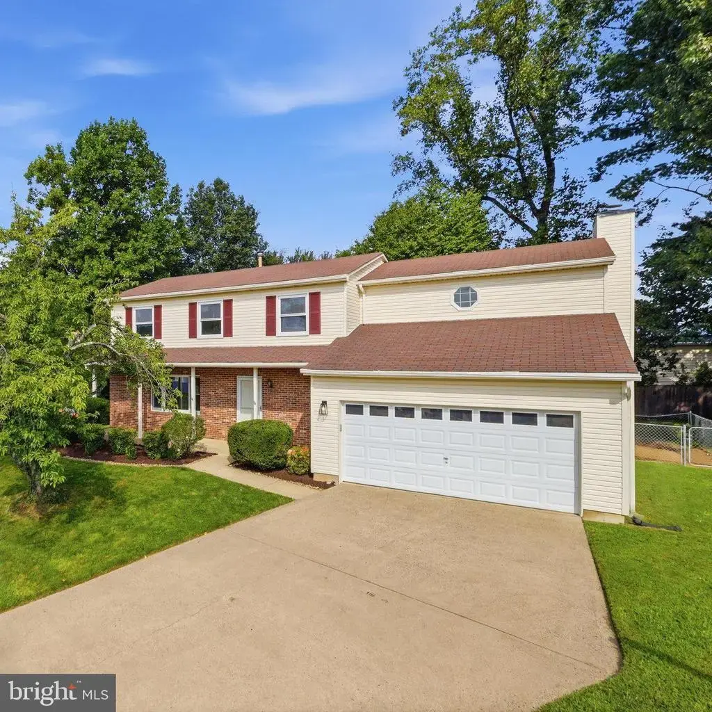 2998 Steven Martin Dr, FAIRFAX