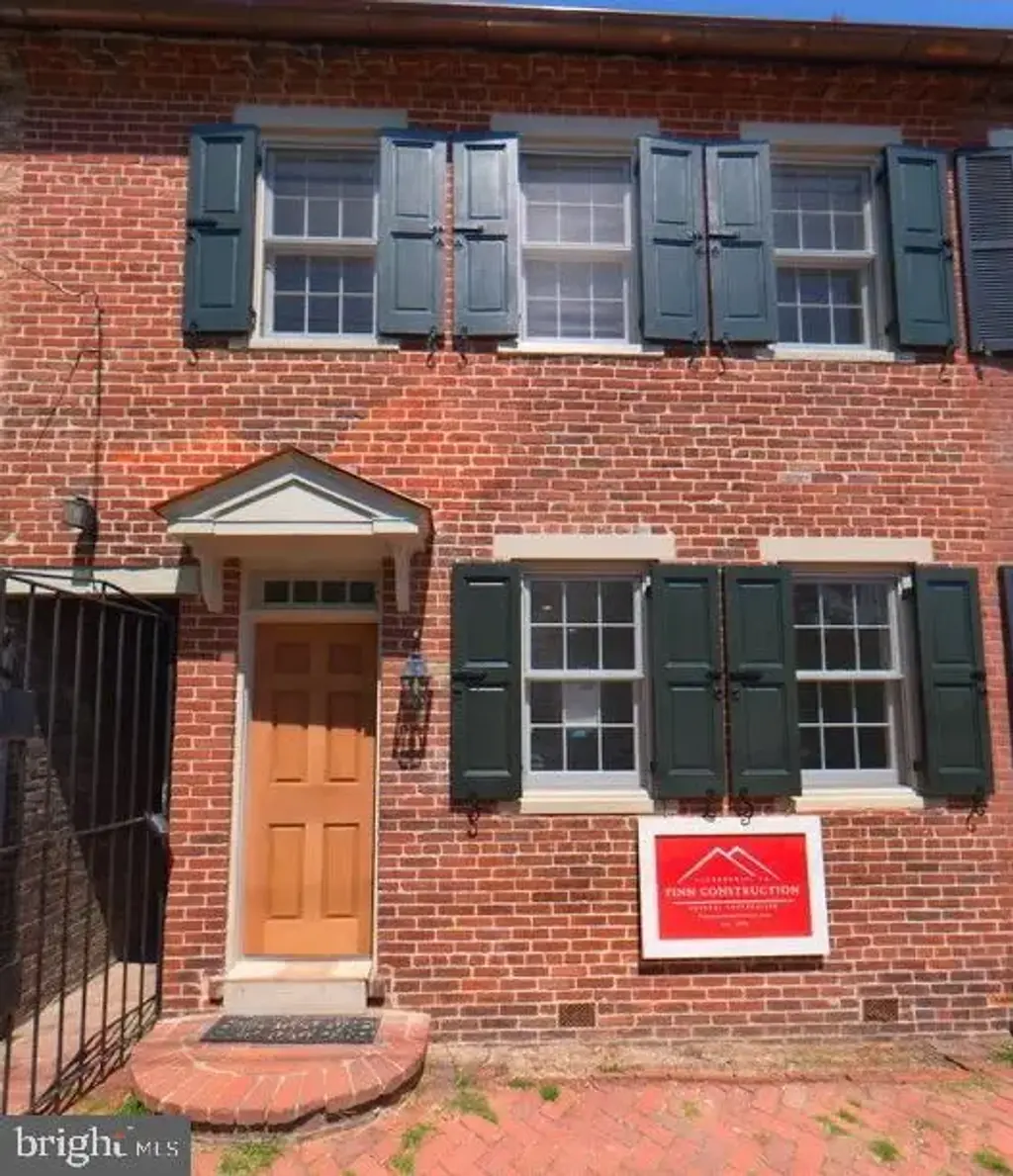 303 Queen St, ALEXANDRIA