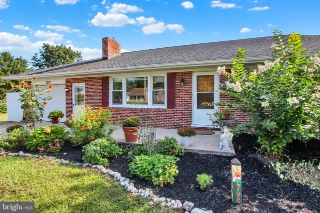 3237 Bull Rd, York