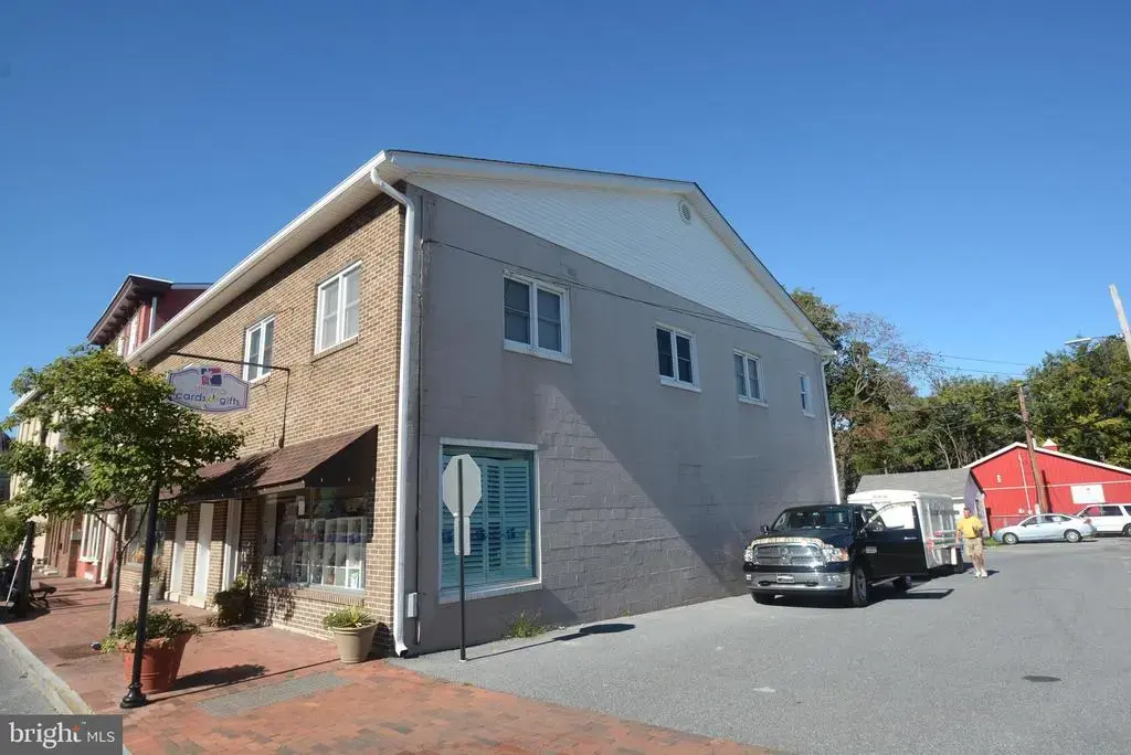 16 S Main St #a, SMYRNA