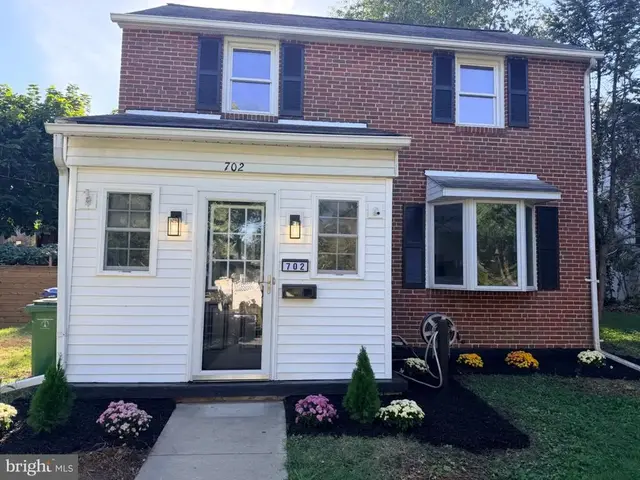 702 Devonshire Rd, Baltimore