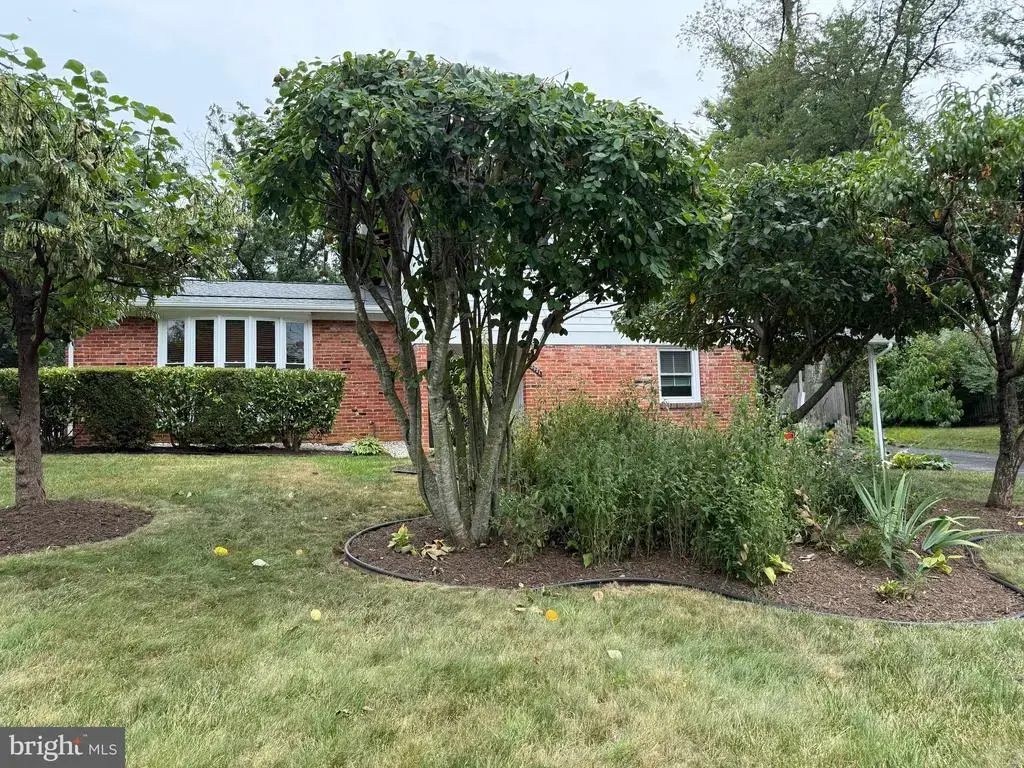 3921 Forest Grove Dr, ANNANDALE