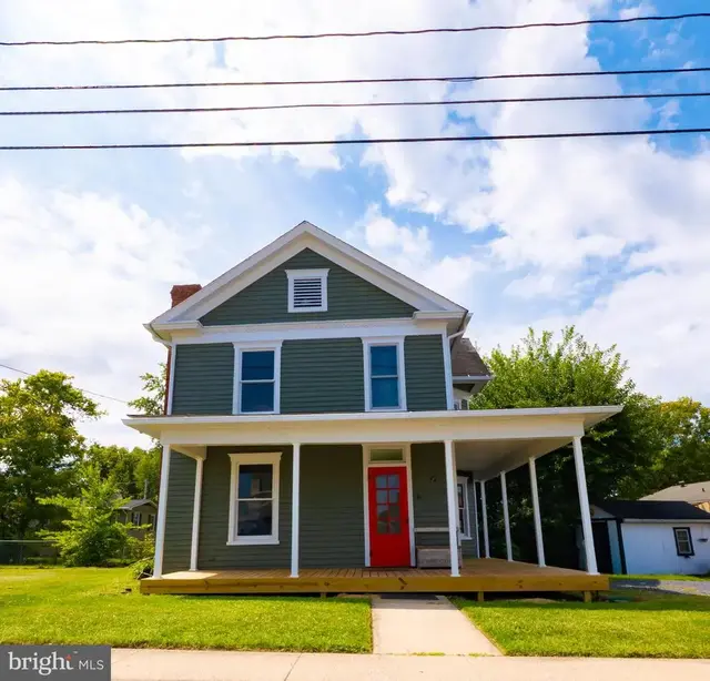 440 E Queen St, Strasburg