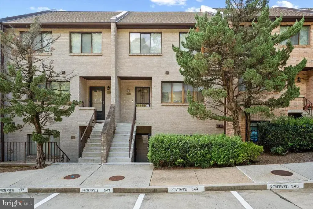 3895-b Steppes Ct #3895b, FALLS CHURCH