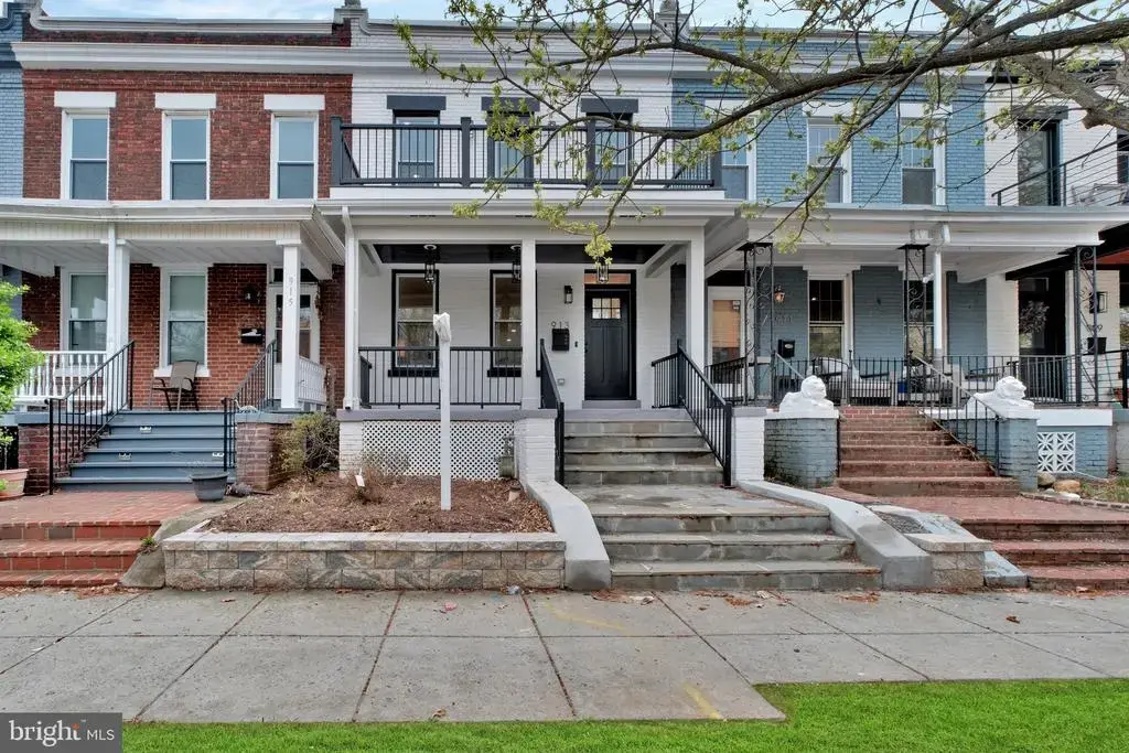913 L St Ne, WASHINGTON