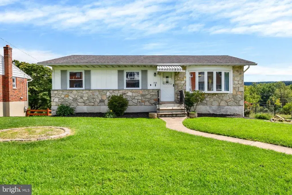 1518 Commonwealth Blvd, READING