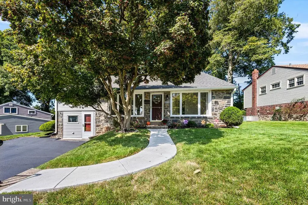 2243 Cambridge Rd, BROOMALL