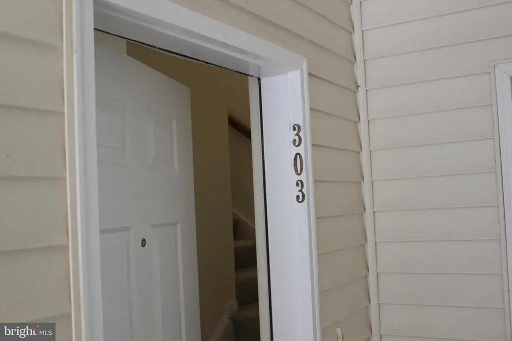 2491 Quick St #303, HERNDON