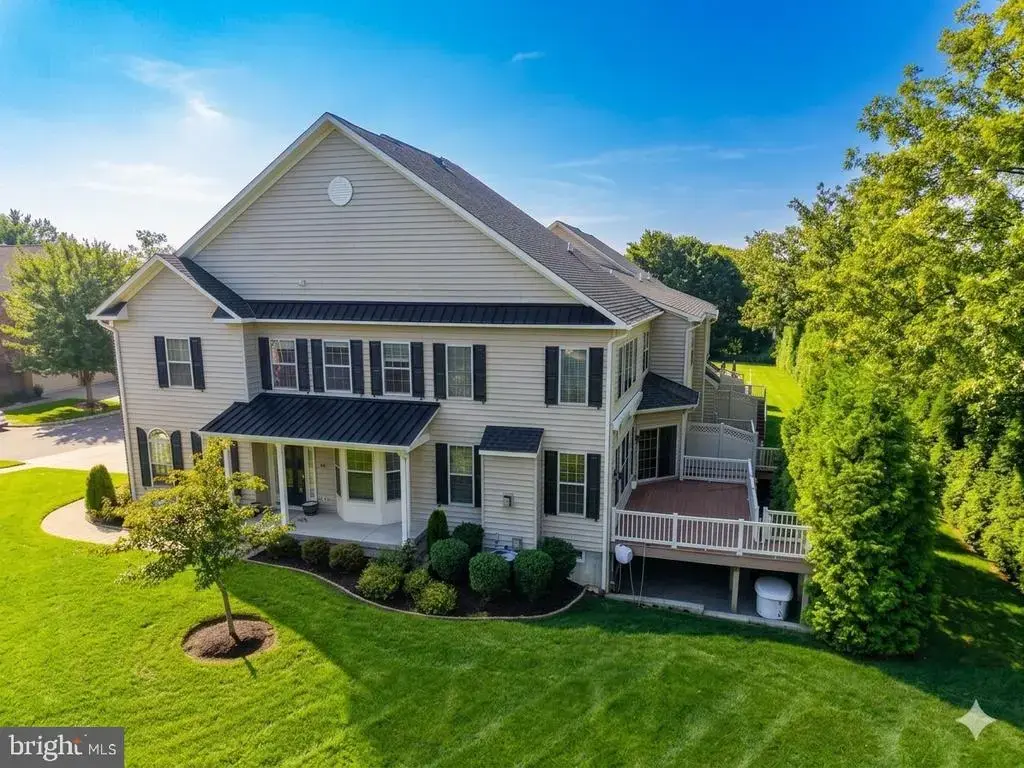 209 Saint James Dr, LANGHORNE