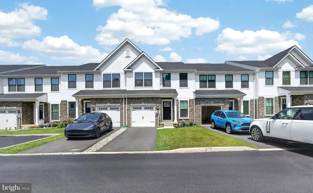 1047 Watson Ct, FOGELSVILLE