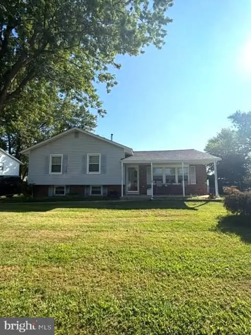 608 Postfield Rd, NEWARK