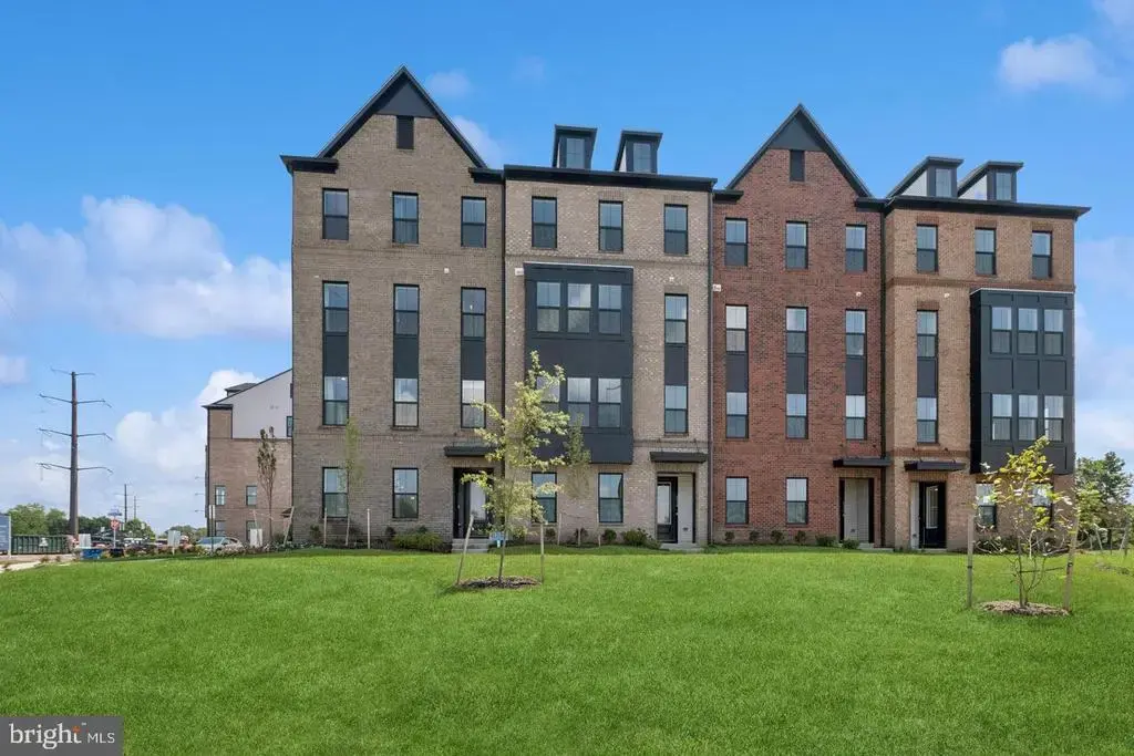4824 Bauhaus Sq #lot 153, CHANTILLY