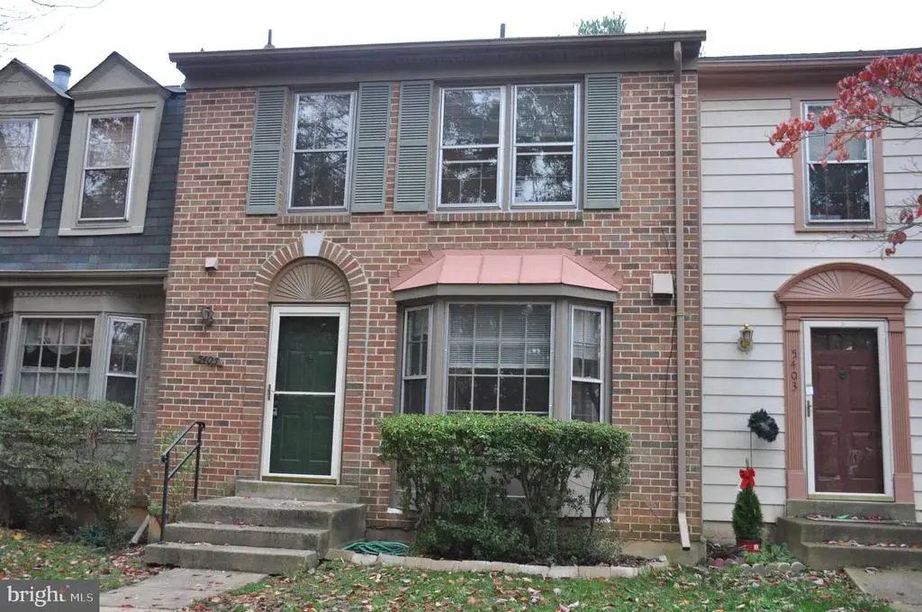 5405 New London Park Dr, FAIRFAX