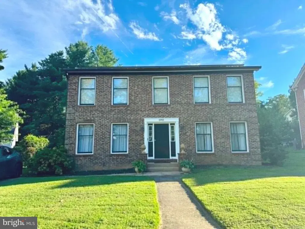 10931 Park Rd, FAIRFAX