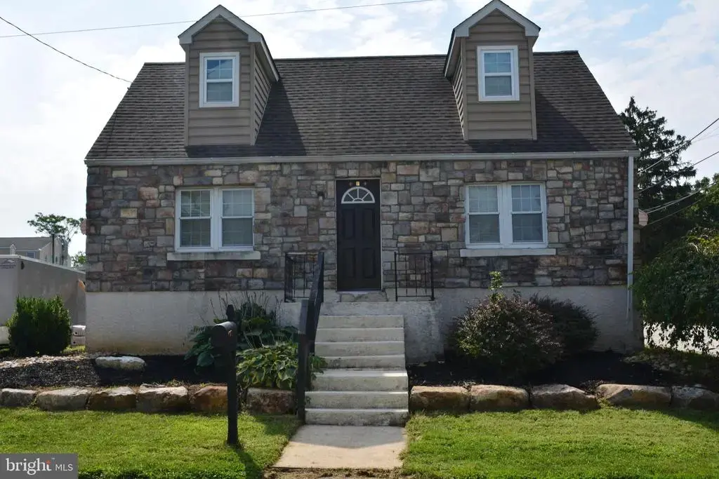 26 S Barry Ave, NORRISTOWN