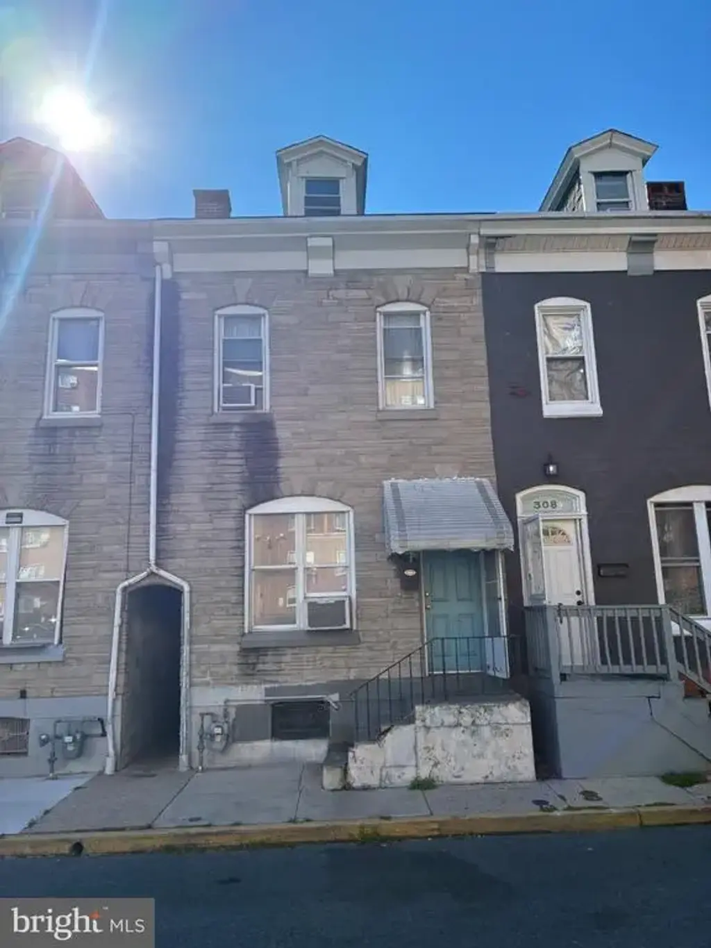 310 Carpenter St, READING