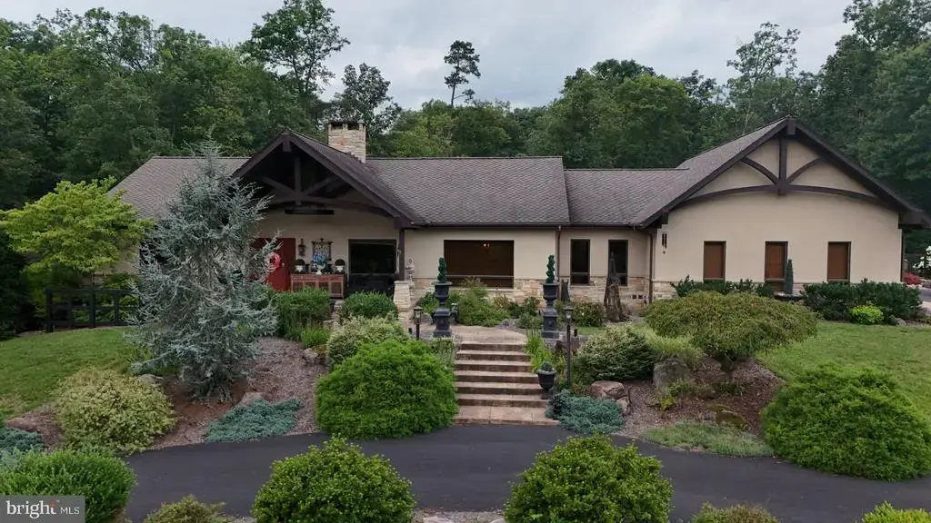 100 Clearwater Dr, RIDGELEY