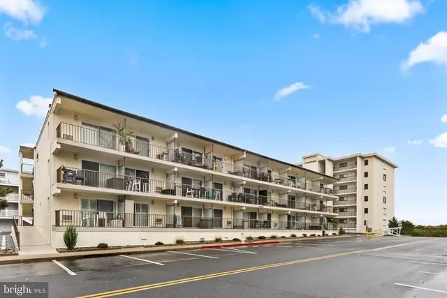 2 137th St #305, Ocean City