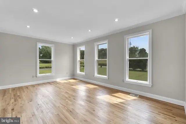28904 Ridge, Mount Airy