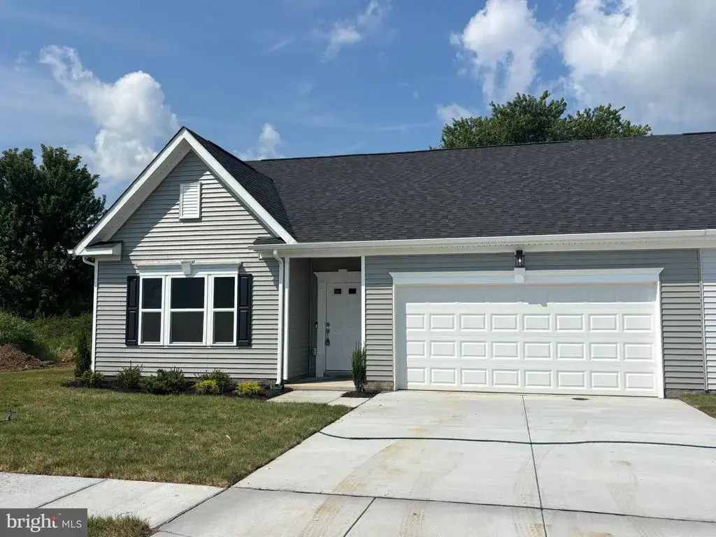 372 Baker Dr, LURAY