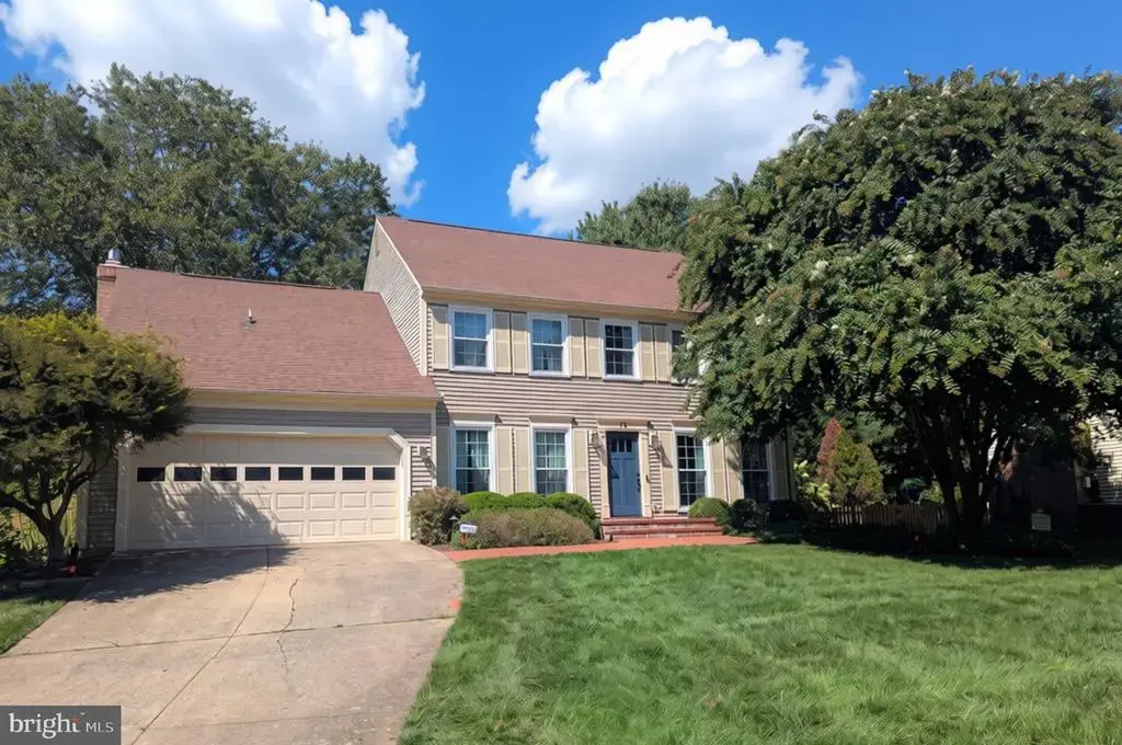 12 Teasdale Ct, STERLING