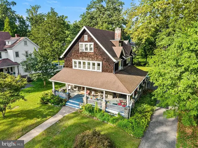 239 Kenyon Ave, Swarthmore
