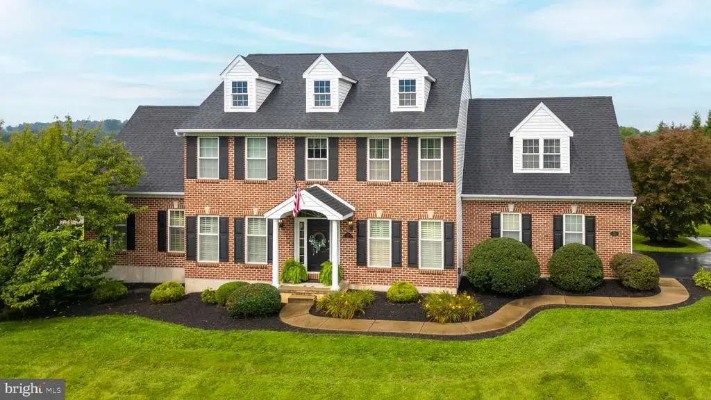 32 Wheatsheaf Ln, COCHRANVILLE