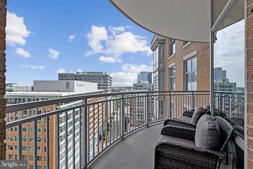 11990 Market St. #1503, RESTON