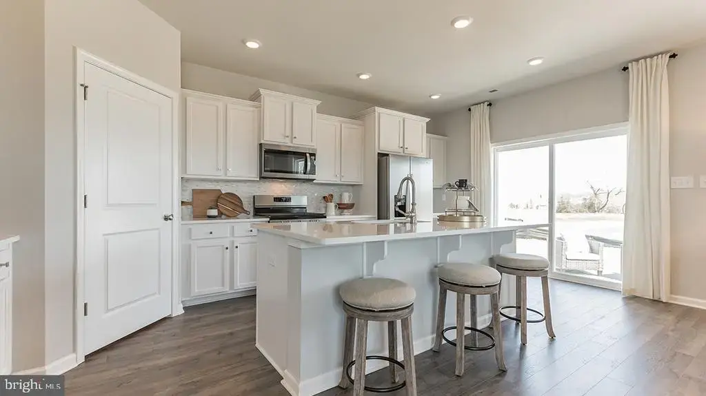 20 Norwich Lane, MOORESTOWN