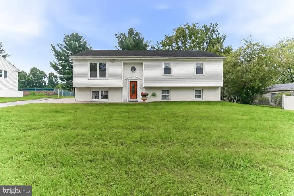 402 Farmhouse Rd, DOWNINGTOWN