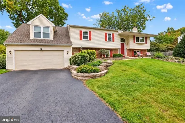 505 Faith Dr, Norristown