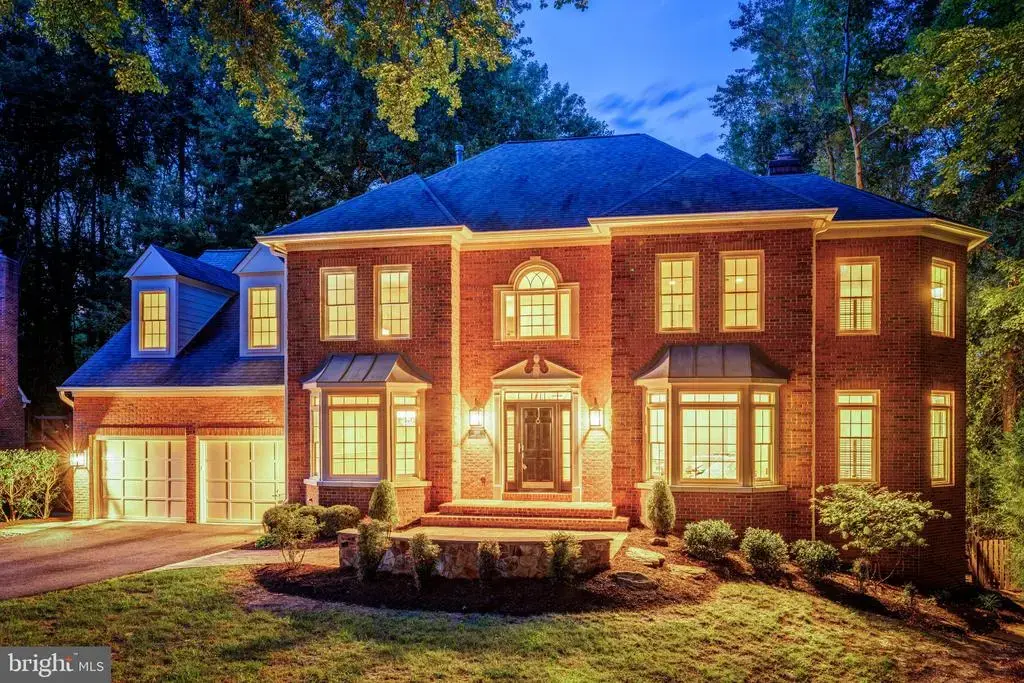 11183 Longwood Grove Dr, RESTON