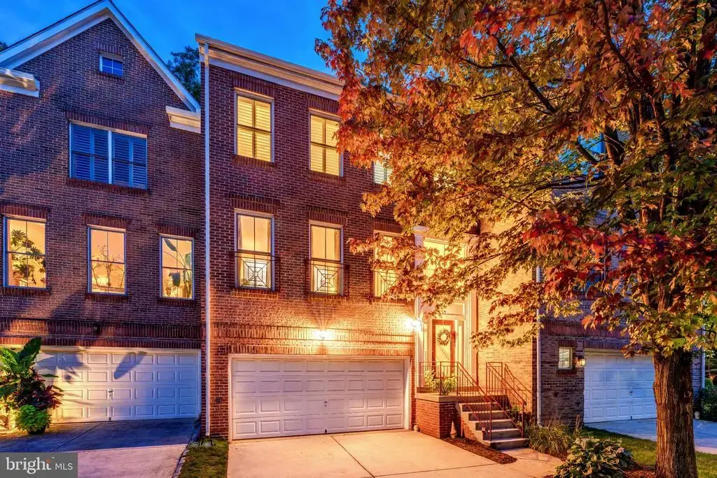1680 Waterhaven Dr, RESTON