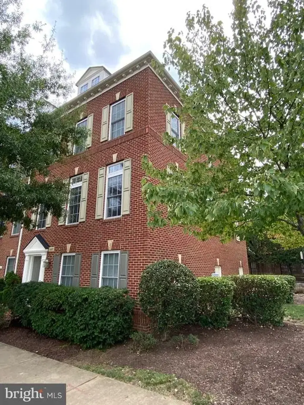 848 W Glebe Rd, ALEXANDRIA