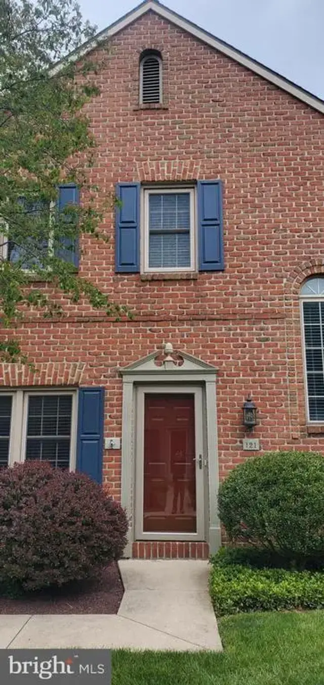 121 Wyndham Way, Harrisburg